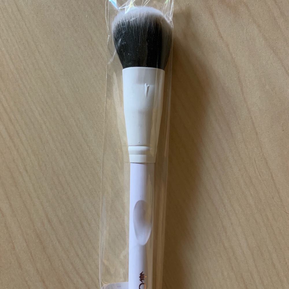 New Crown Face Make Up Brush